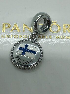 ✨🔥Pandora Finland Flag charm S925 Silver with box